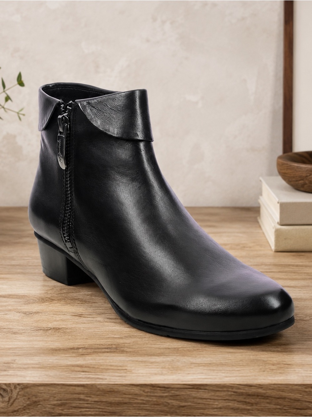 Regarde Le Ciel Stephany 03 Women's Black Leather Ankle Boot Side Zip Size 42
